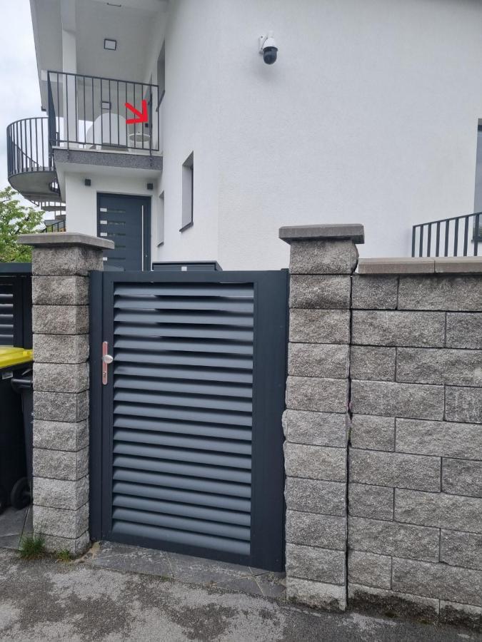 Ohana Apartment Ljubljana Exteriör bild